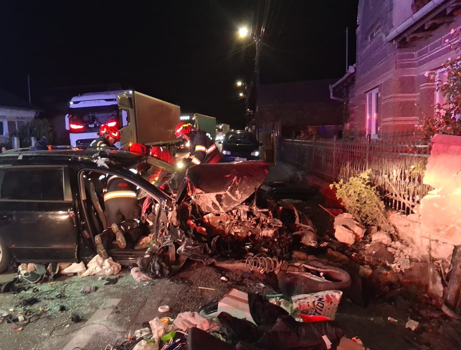 FRISSÍTVE | Részleteket közölt a rendőrség a tinódi balesetről