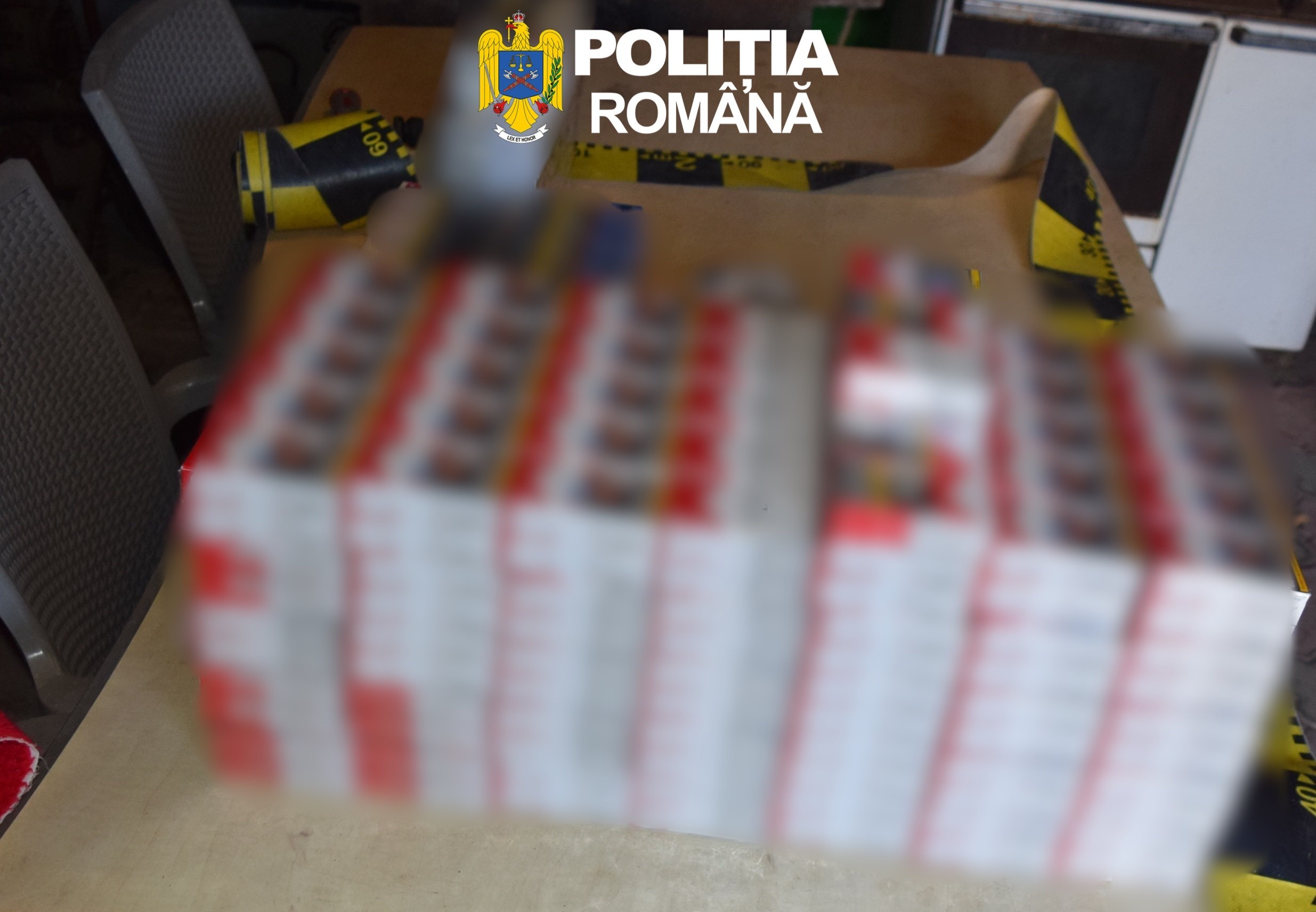 Több mint hétezer csomag csempészcigarettát foglaltak le Bihar megyében, két férfit vettek őrizetbe