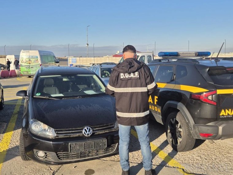 Adóellenőrök és rendőrök razziáztak a váradi ócskapiacon