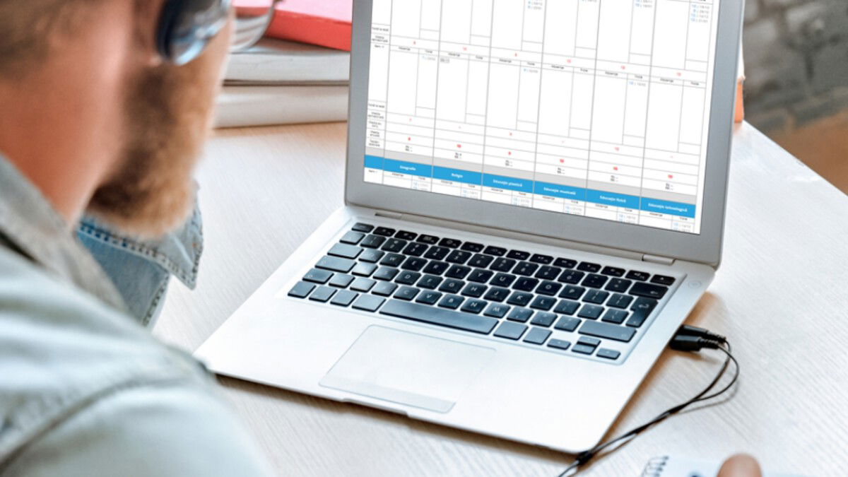 Az igazgató jelszavát ellopva módosította az e-naplóban a jegyeket egy váradi diák