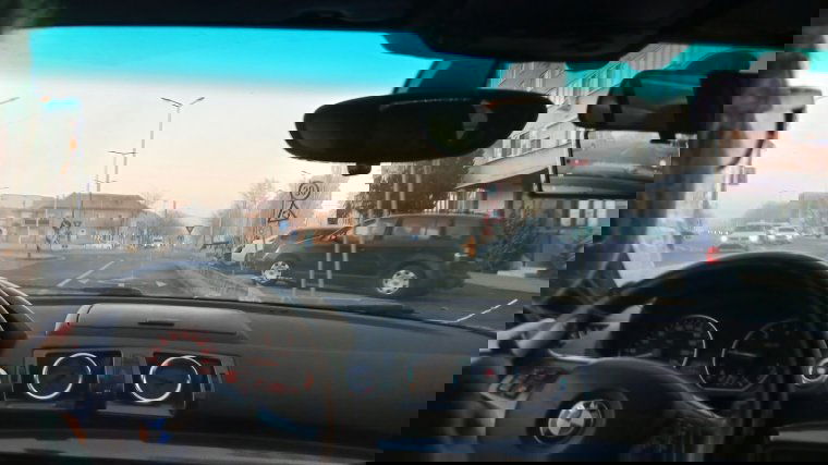 Nehéz út vezet a jogosítvány megszerzéséig | VIDEÓ