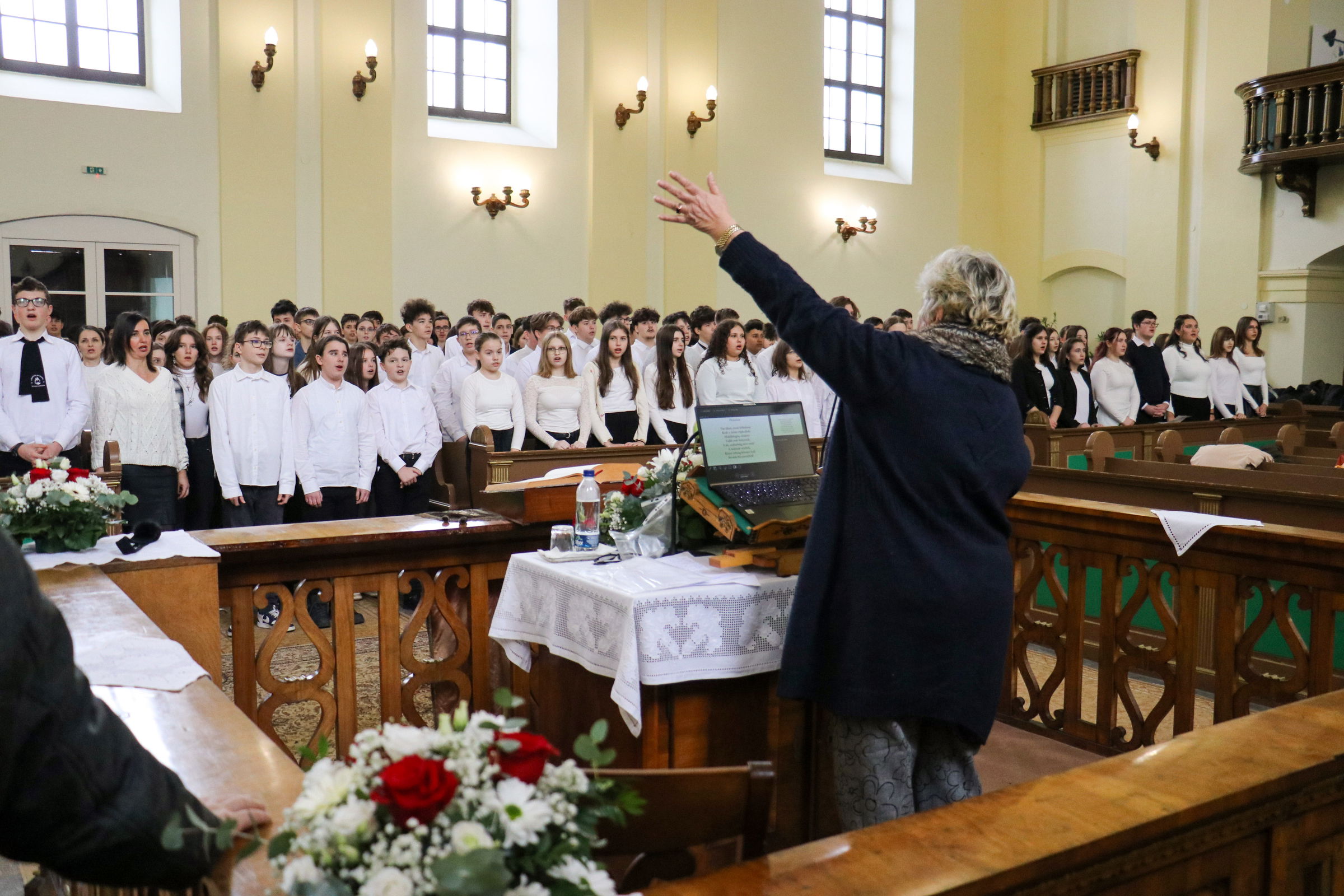 Több száz magyar diák szavalta együtt a Himnuszt Nagyváradon