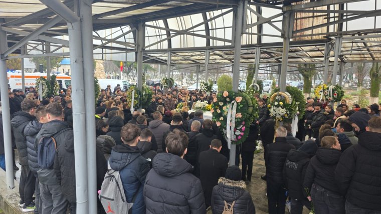 Utolsó útjára kísérték a tragikus körülmények között elhunyt váradi diákot