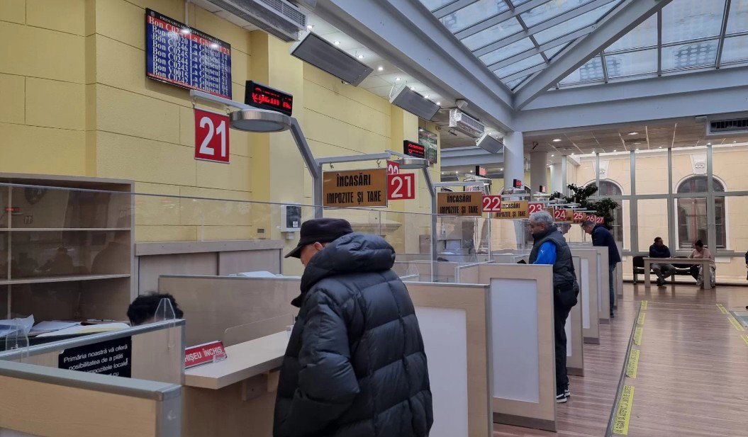 A következő hónapokban több tízezer álláshely szűnik meg a központi és helyi közigazgatásban