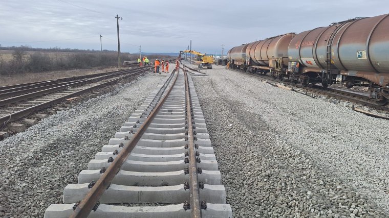 A kivitelező szerint maximális a mozgósítás a Nagyvárad–Kolozsvár vasútvonal 4. szakaszának építkezésén