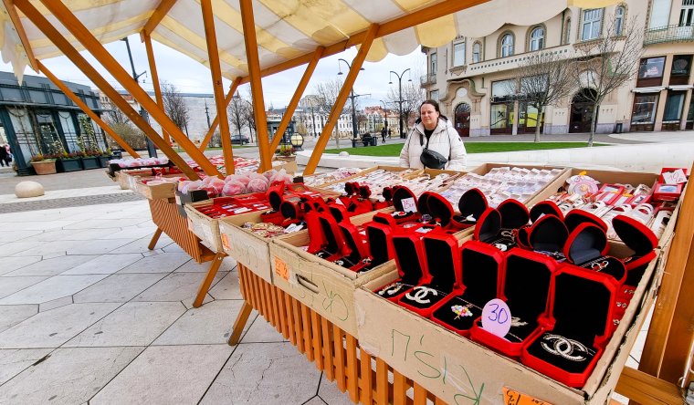 Közel kilencven árusítóhelyen vásárolhatók márciuskák Nagyváradon