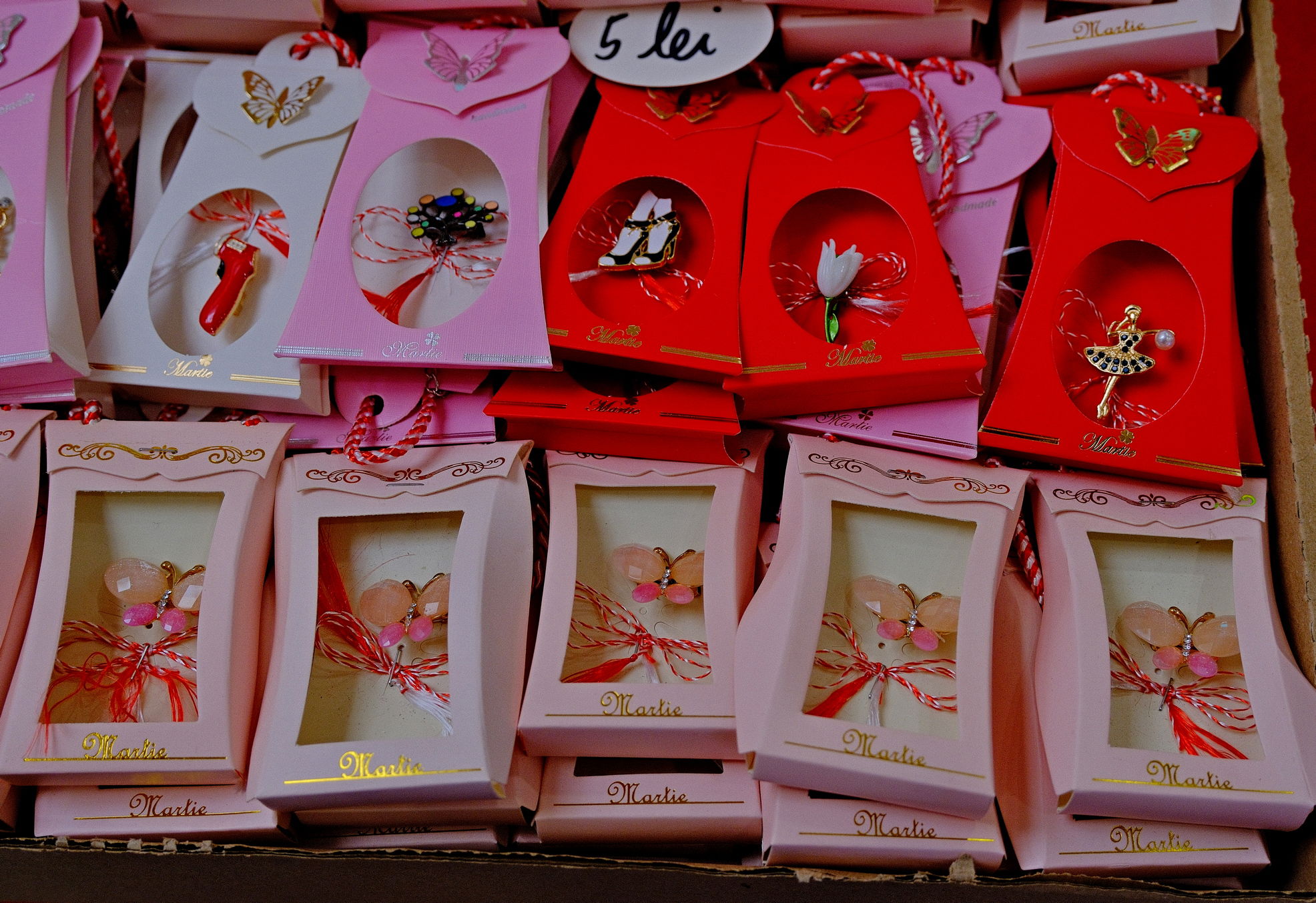 Bírság helyett figyelmeztetés: enyhítették a márciuskát áruló férfi büntetését