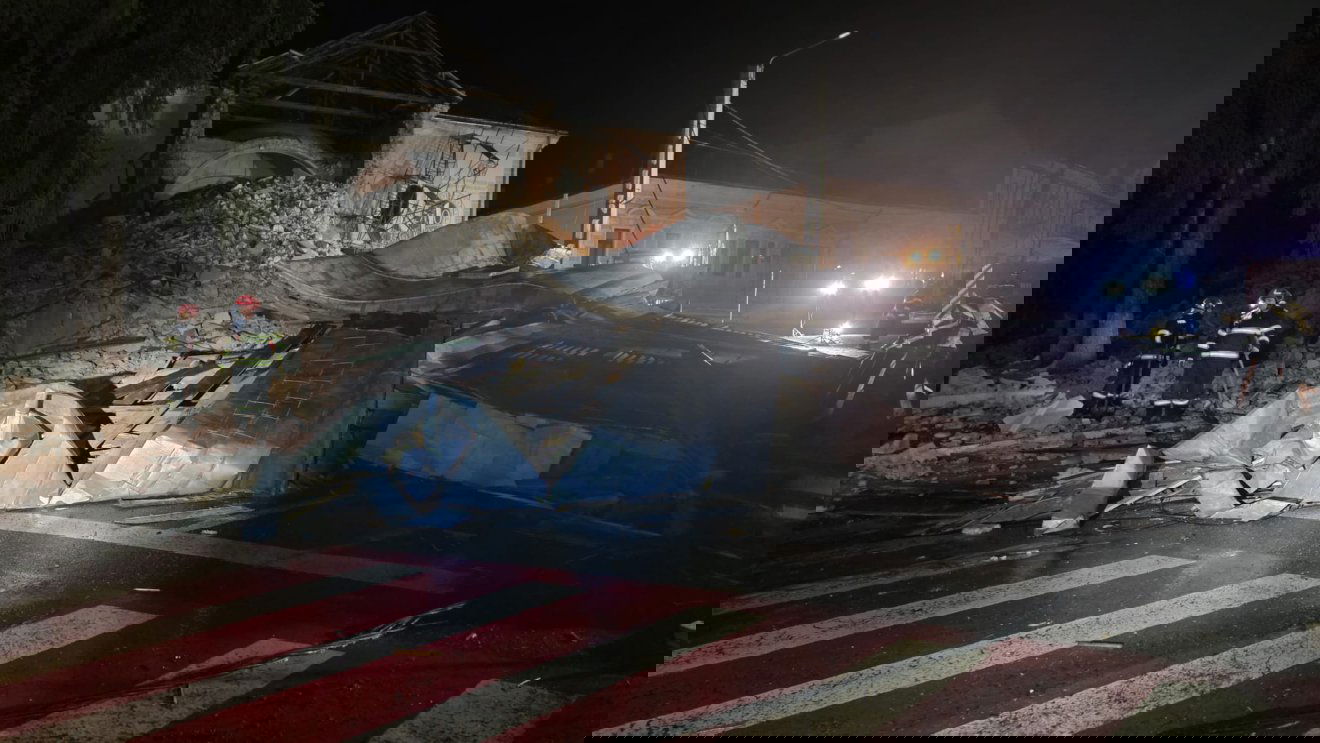 Teljesen megsemmisült a szilágycsehi református templom tornya│VIDEÓK