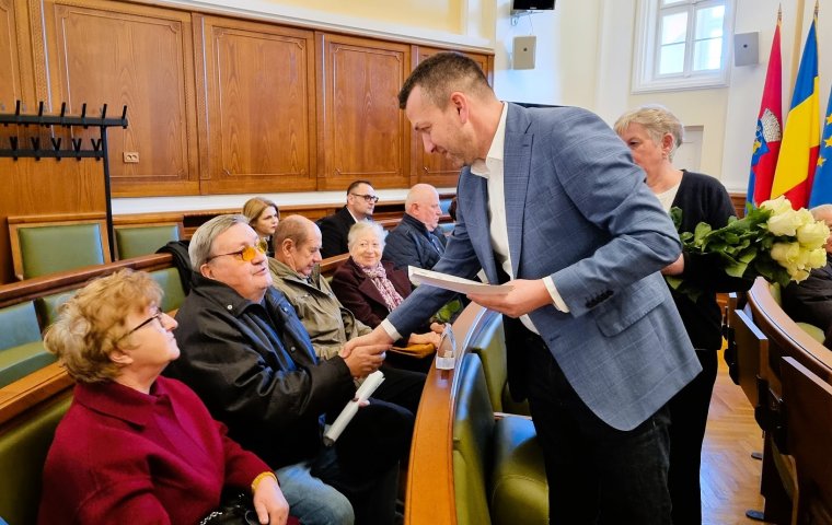 Harminc aranylakodalmas házaspárt köszöntöttek Nagyváradon