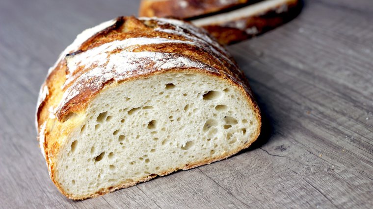 Kenyeret hívtak vissza a boltok polcairól, műanyagdarabkák lehetnek benne