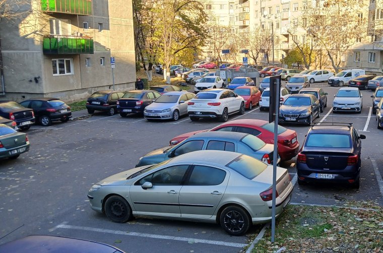 Aggódnak a váradiak az új lakóhelyi parkolóhely-szabályzat miatt