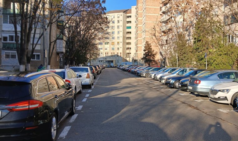 Április 20. előtt nem lesz digitális parkolóhely-kiosztás Nagyváradon