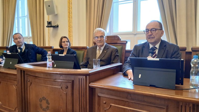 Tőkés László életműve és öröksége került fókuszba Nagyváradon