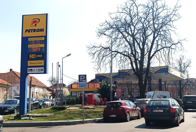 Beavatkozik a kormány az üzemanyagárakba