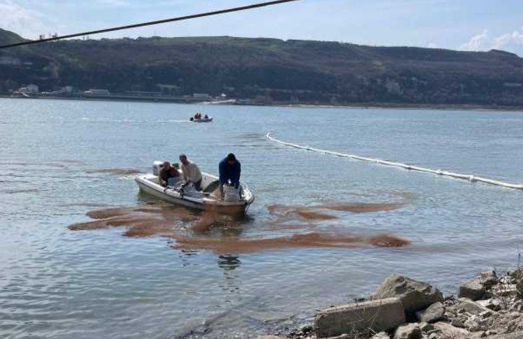Véletlenszerű szennyezés történt a Dunán, miután elsüllyedt egy hajó