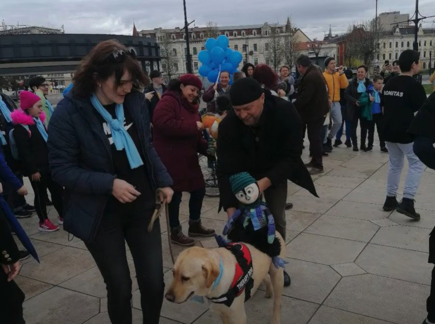 Összművészeti program az autizmus világnapján Nagyváradon