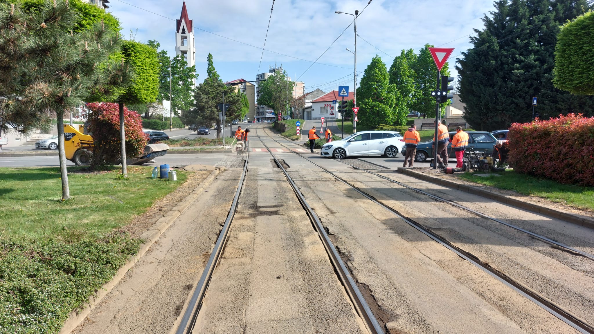Dugó alakult ki a Vitéz és a Téglavető sugárutak kereszteződésében a felmart aszfalt miatt