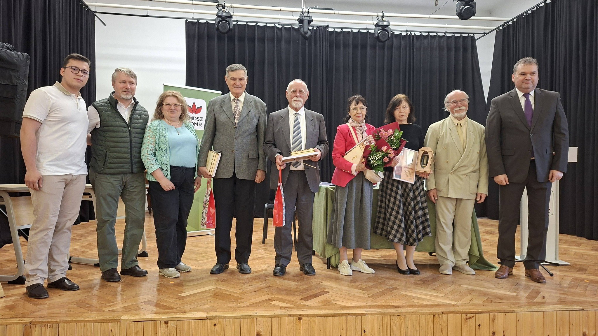 Kezdet- és Hűség-díjakat adtak át az RMDSZ Bihar megyei szervezetének küldöttgyűlésén