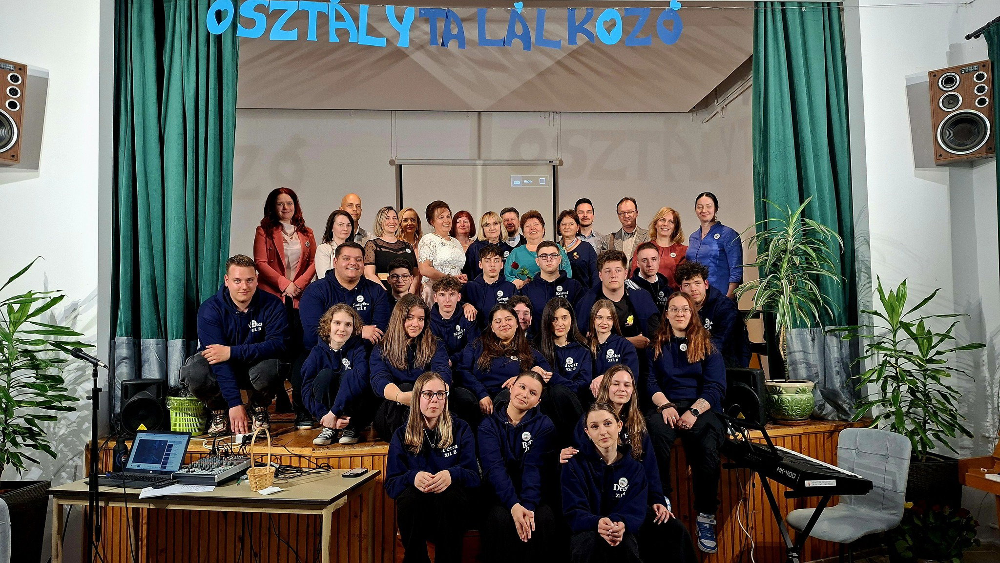 Osztálytalálkozó: nagykorúsítási ünnepséget szerveztek a Szent László Líceumban