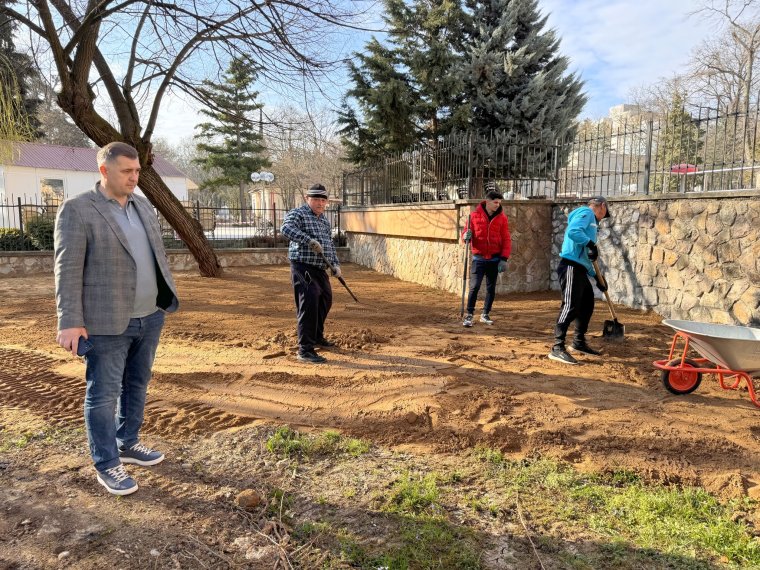 Felújítják Félixfürdő központi parkját