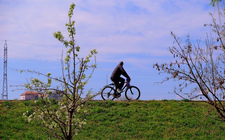 Hűvösebb napok következnek, május elsején azonban még lehet meglepetés