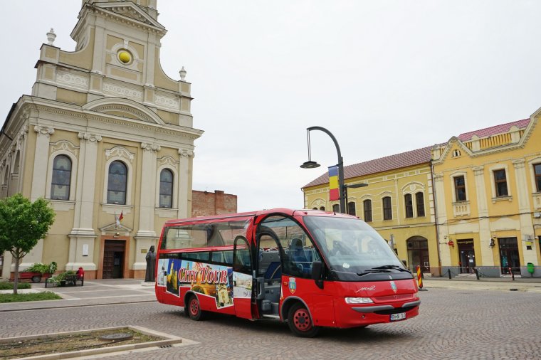A hosszú hétvégén ismét közlekedik a városnéző busz, a gyerekjegy féláron lesz