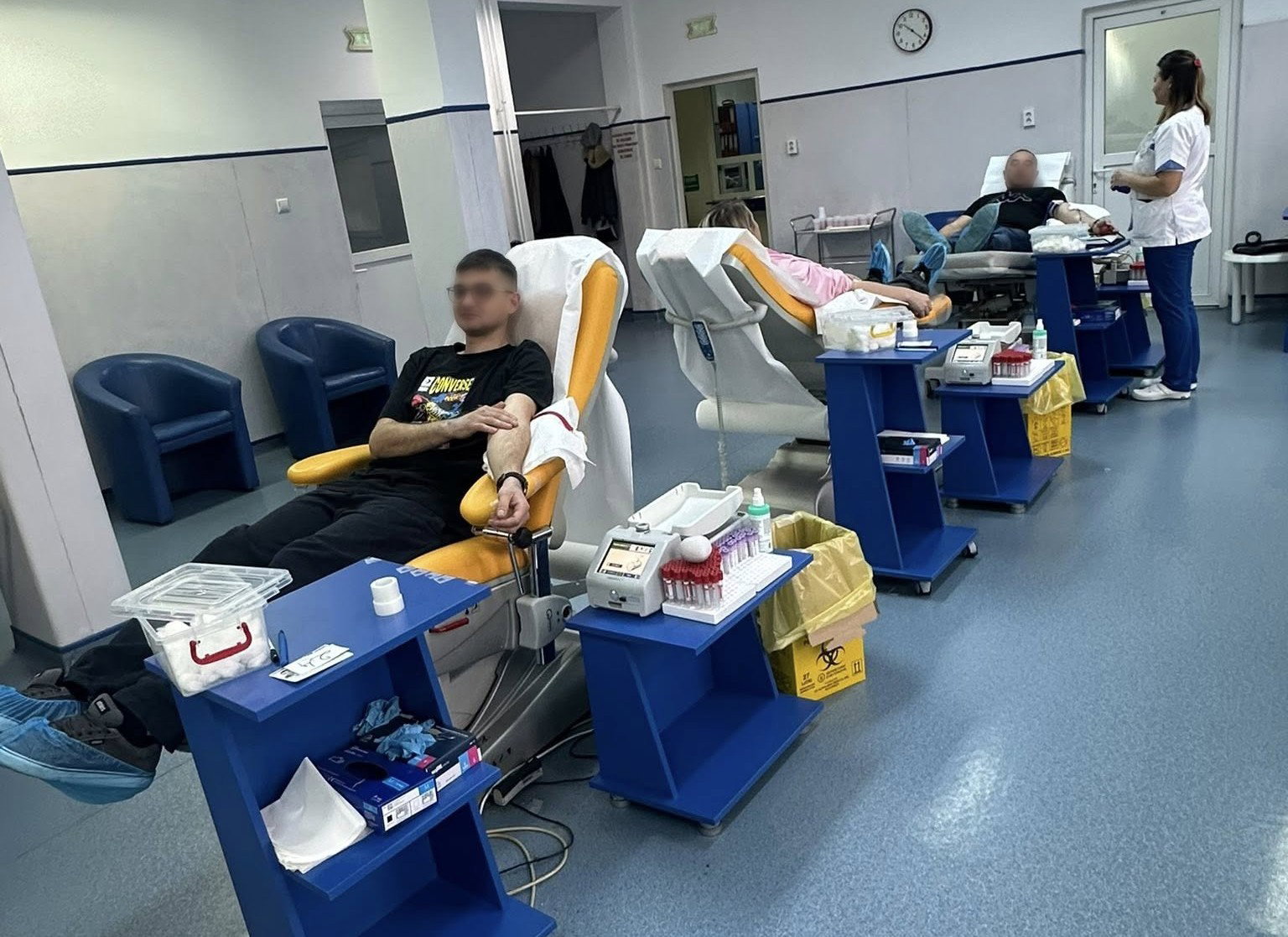 Példaértékű összefogás Nagyváradon: több mint százan adtak vért a súlyosan megsérült motorosért