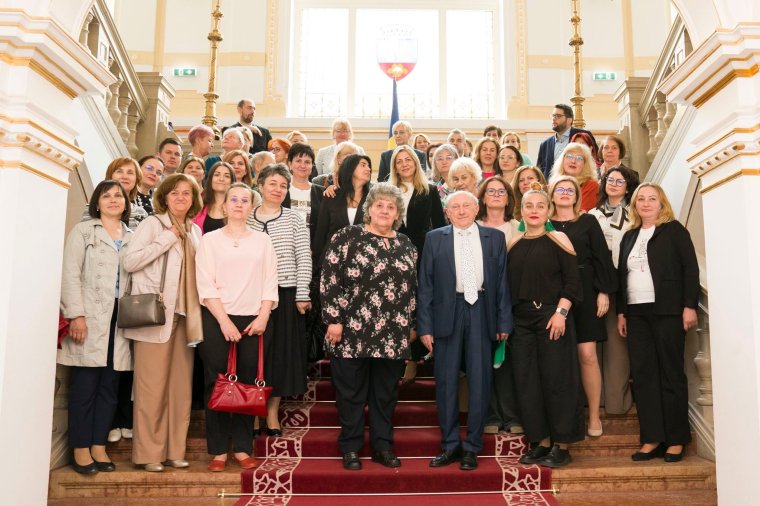 Elismerés az egészségügyi asszisztenseknek: átadták a Dr. Mózes Károly-díjakat Nagyváradon