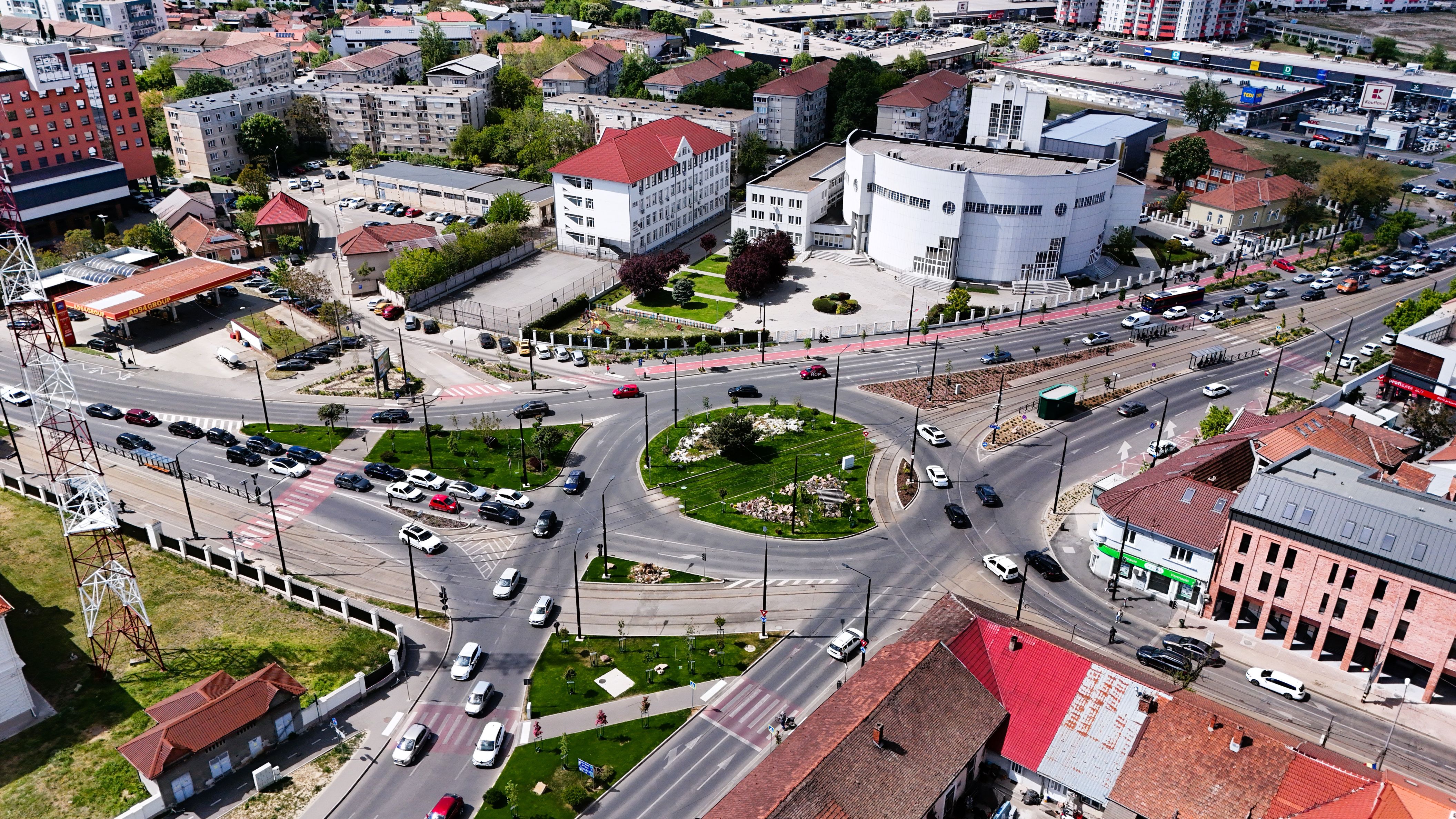 Aluljárókkal és külön villamossávval tehermentesítenék a Vitéz utat Nagyváradon