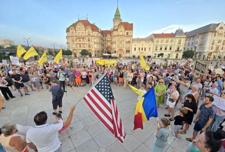 „A jót nem szabad büntetni!” – tüntetést tartottak Nagyváradon Viorel Pașca támogatására | VIDEÓ