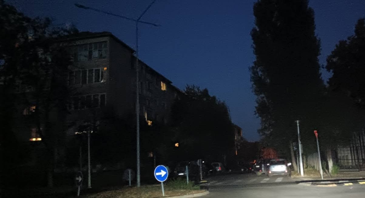 Balesetveszélyes a közvilágítás késleltetett bekapcsolása