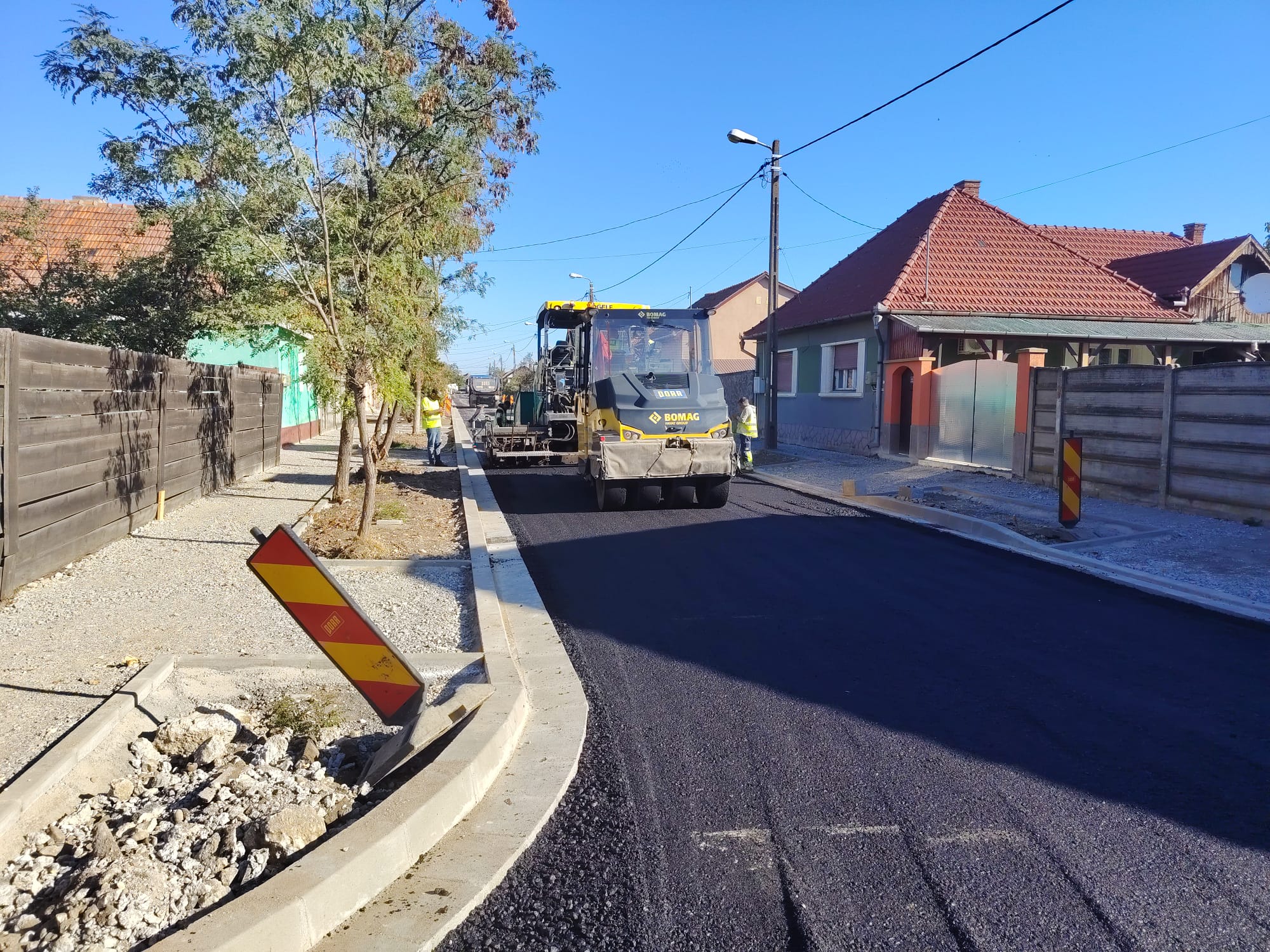 Utcafelújítás Biharpüspökiben: aszfaltozzák a Mărgelelor utcát