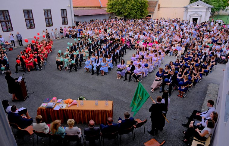 Elballagtak az Ady Endre Elméleti Líceum végzős diákjai | GALÉRIA és VIDEÓ