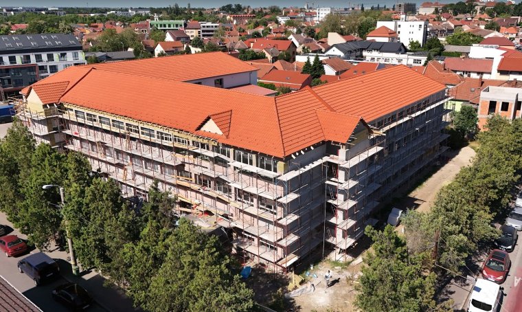 Jó ütemben halad a Bălcescu-iskola felújítása, ekkorra fejezhetik be a munkálatokat