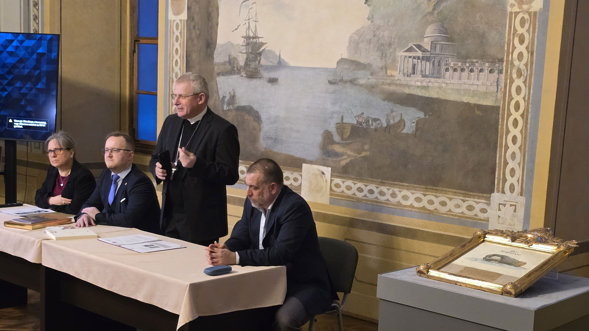 Hazatért a restaurált Szent Jobb-kegykép Nagyváradra