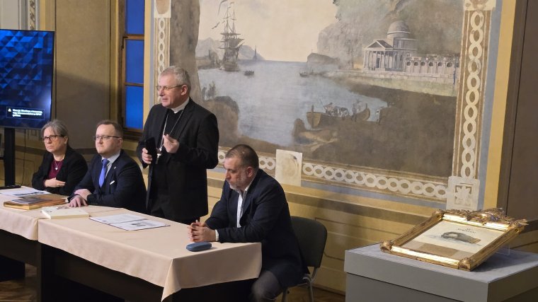 Hazatért a restaurált Szent Jobb-kegykép Nagyváradra