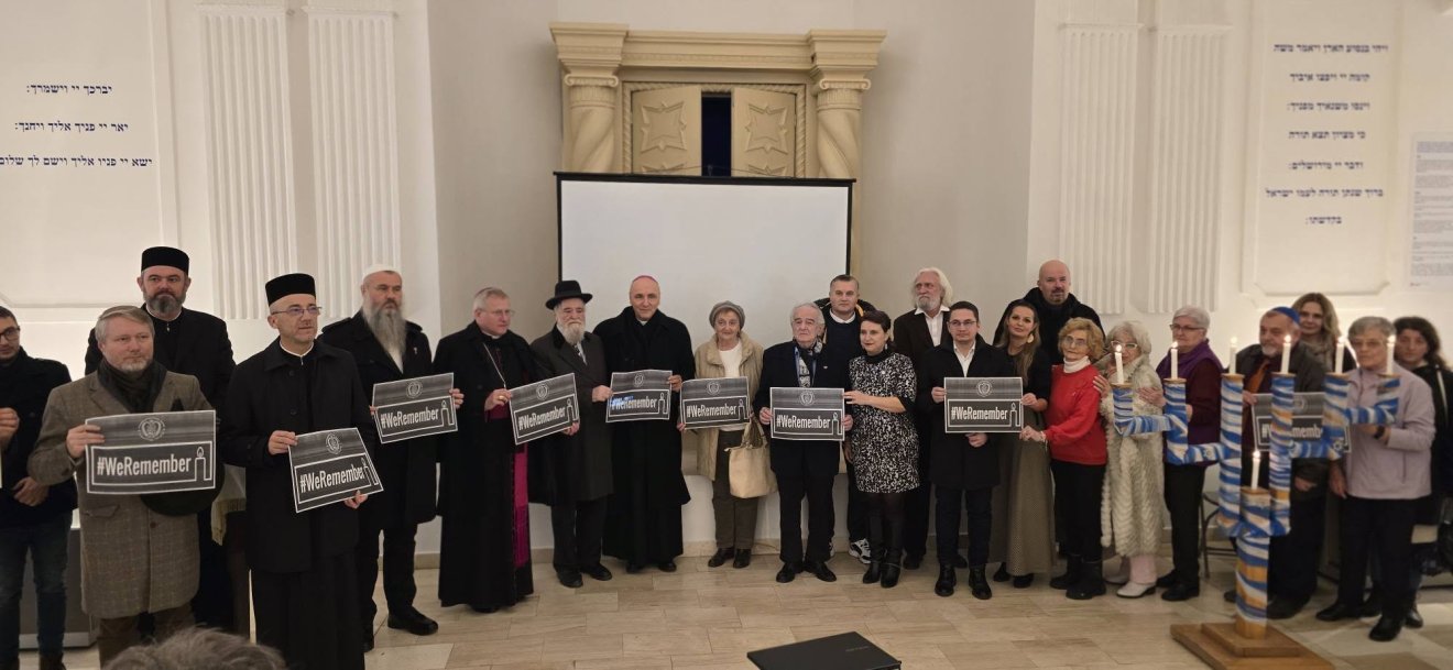 A műemlékjelző-táblák szövegének kiegészítését javasolja a nagyváradi vezető rabbi