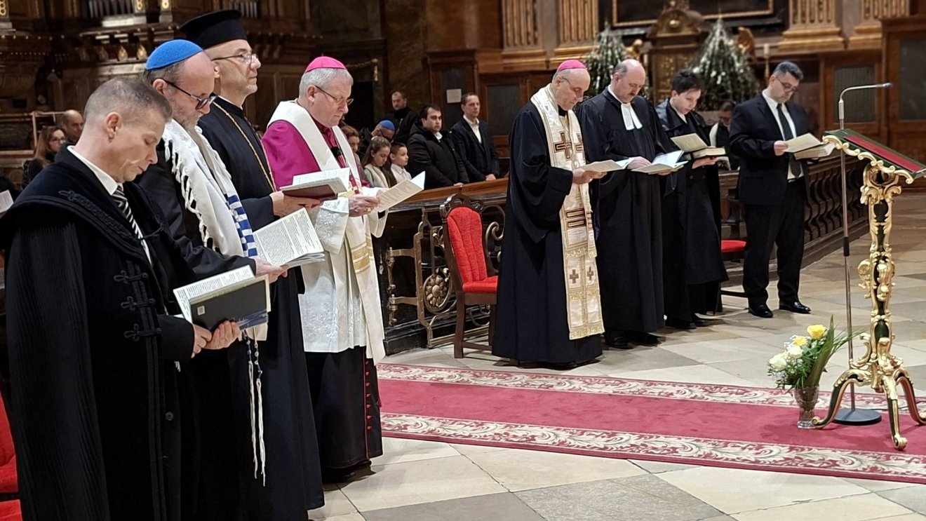 Békéért és egységért imádkoztak a székesegyházban tartott imaheti alkalmon