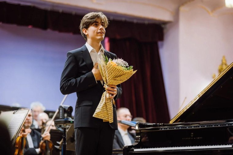 A bécsi Musikvereinban fog zongorázni egy fiatal váradi tehetség