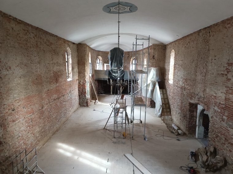 Elkezdődött a székelyhídi református templom felújítása