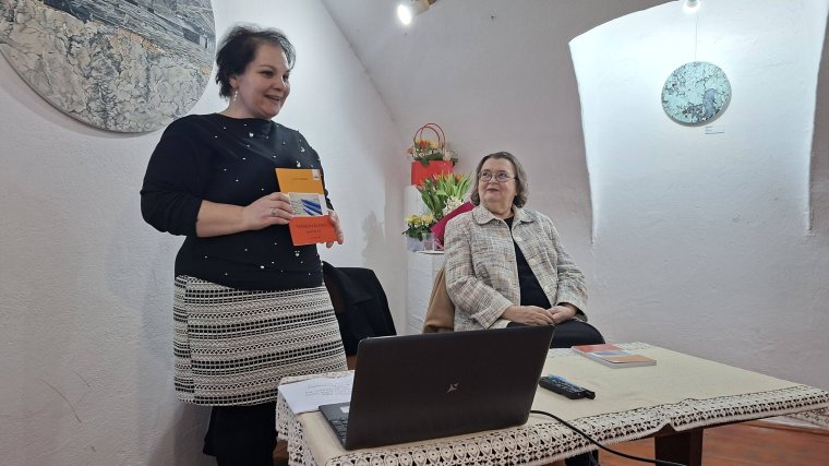 Grafológiai tárgyú könyvet mutattak be a Tibor Ernő Galériában