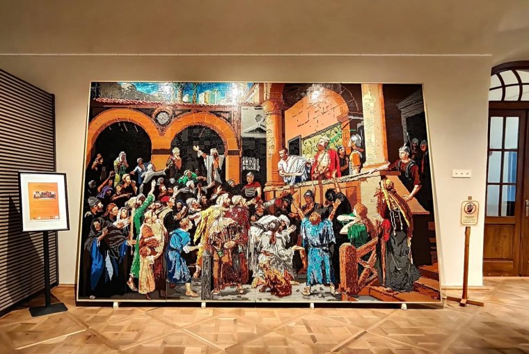 Megérkezett Munkácsy Mihály Ecce homo festményének LEGO kockákból készített másolata Nagyváradra