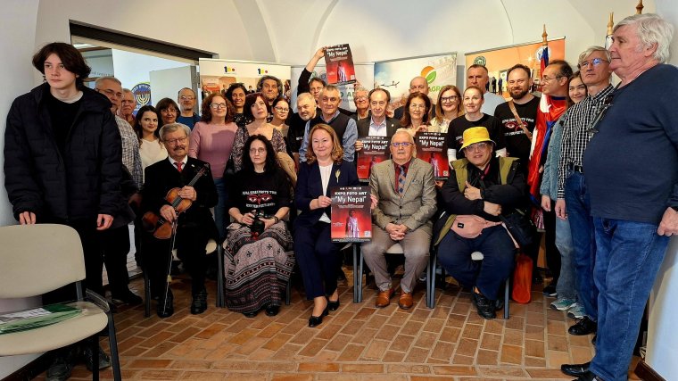 Nepál szépségeit megörökítő fényképeket állítottak ki Nagyváradon