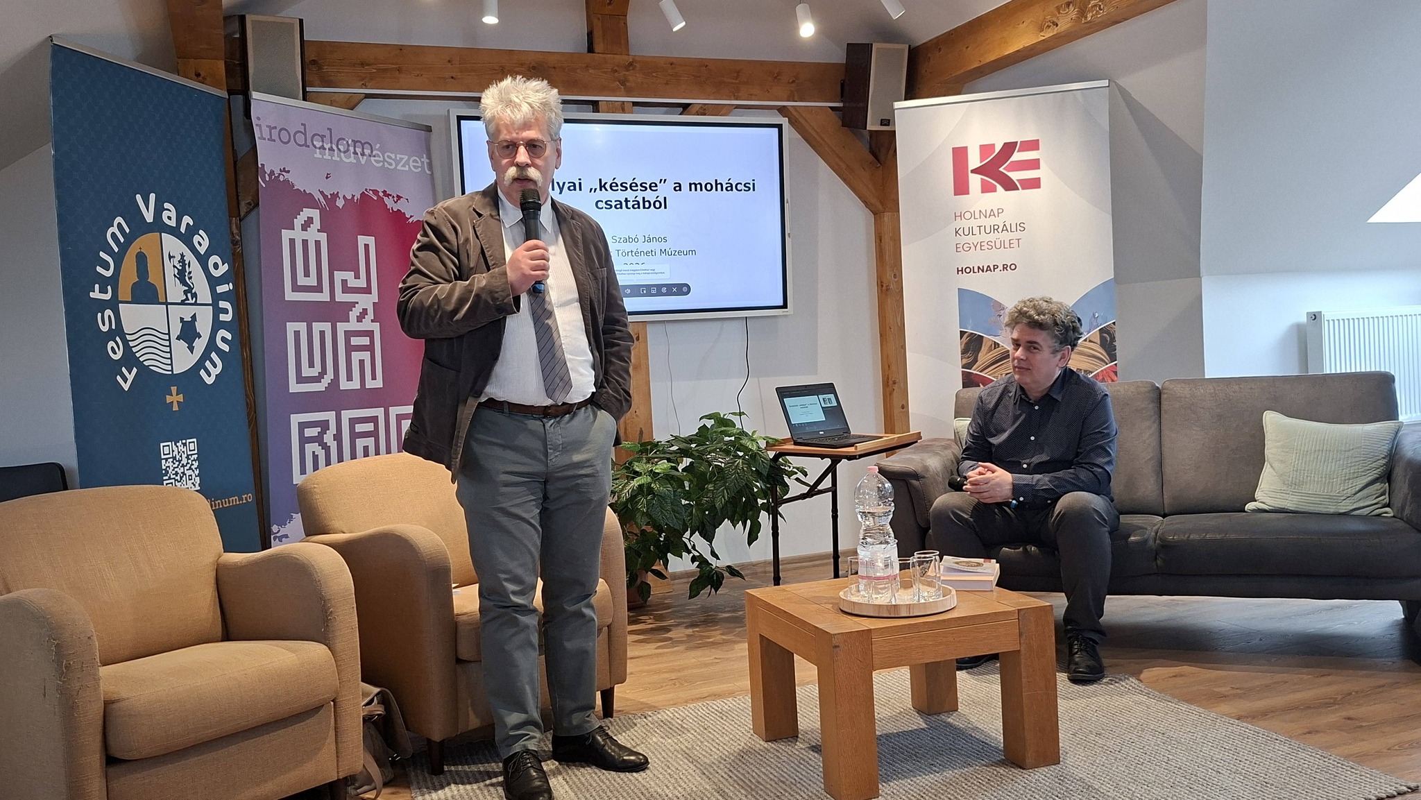 Mohácsról tartottak könyvbemutatót és konferenciát Nagyváradon