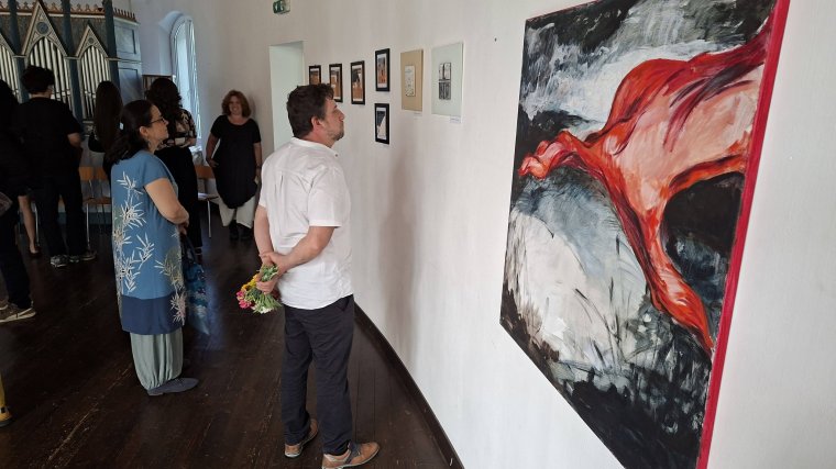 Női narratívák: képzőművészeti kiállítás nyílt a Posticum kulturális központban