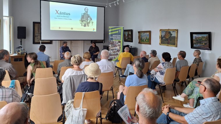 Kolozsváron is bemutatták a Xántus Jánosról szóló kötetet és a PKE hallgatóinak animációját
