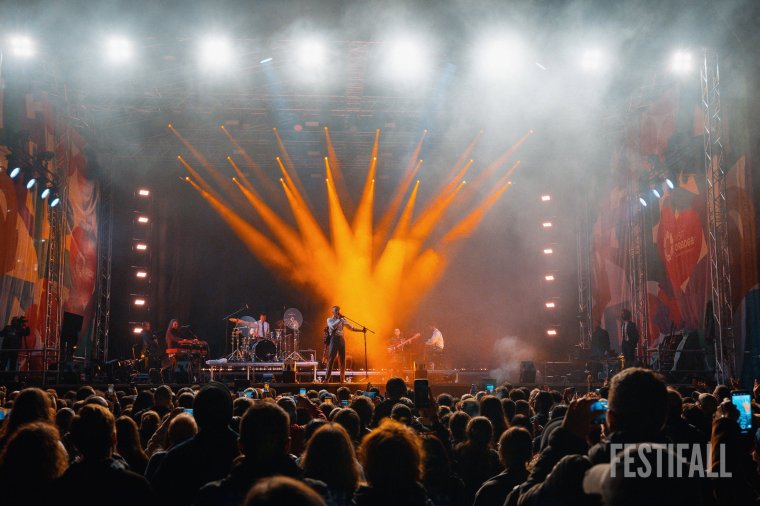 Tűzijátékkal és Asaf Avidan koncertjével zárult a FestiFall | VIDEÓK