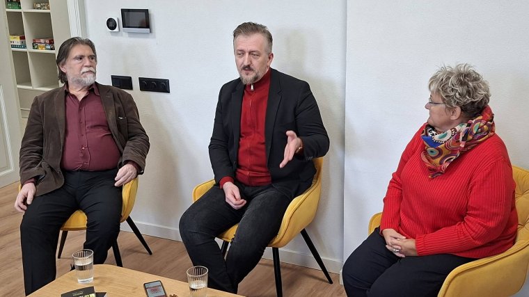 Székely Csaba drámaíróval beszélgettek a Pece-parti Műhelyben