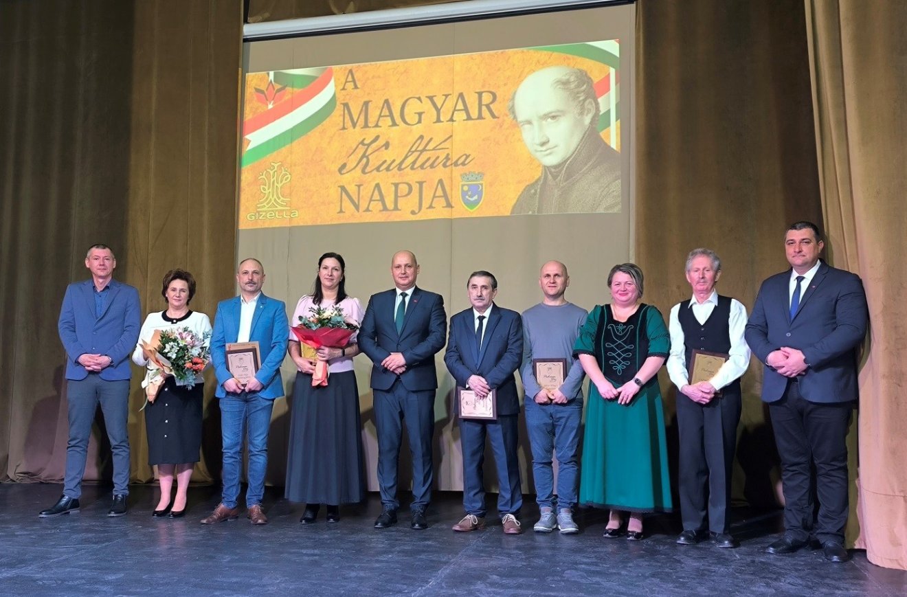 Átadták a Pódium és a Szépműves Díjakat Érmihályfalván