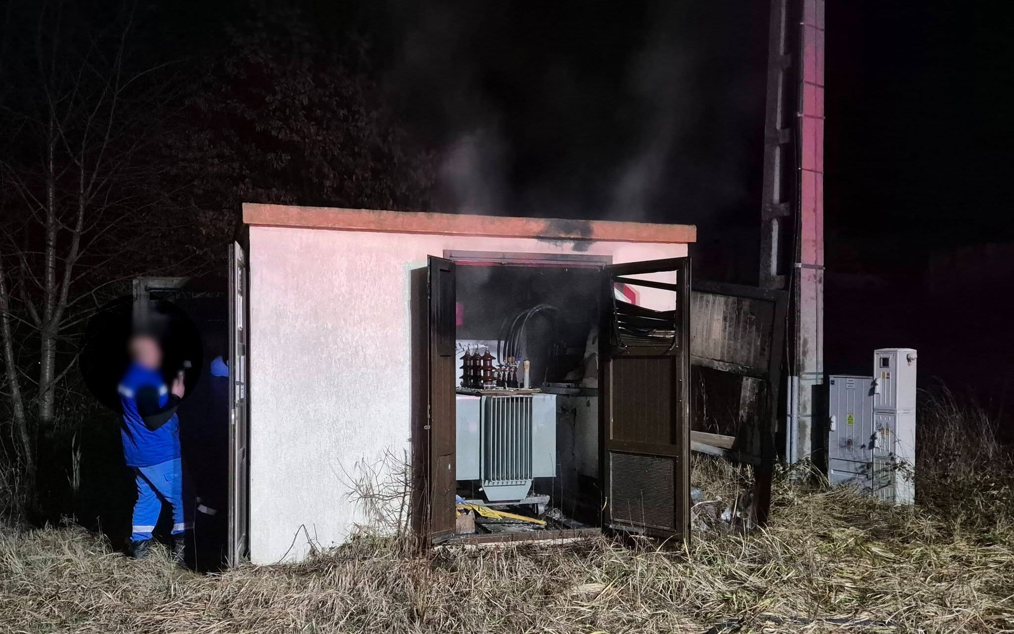 Tűz ütött ki Hegyközpályiban, sokan áram nélkül maradtak